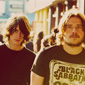 Arctic Monkeys geven advies aan nieuwe bandjes 
