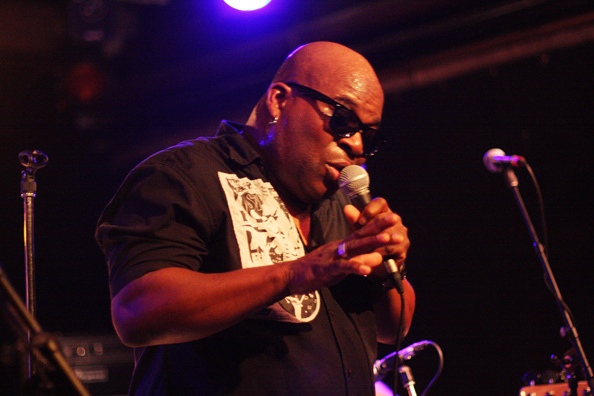 Barrence Whitfield and the Savages